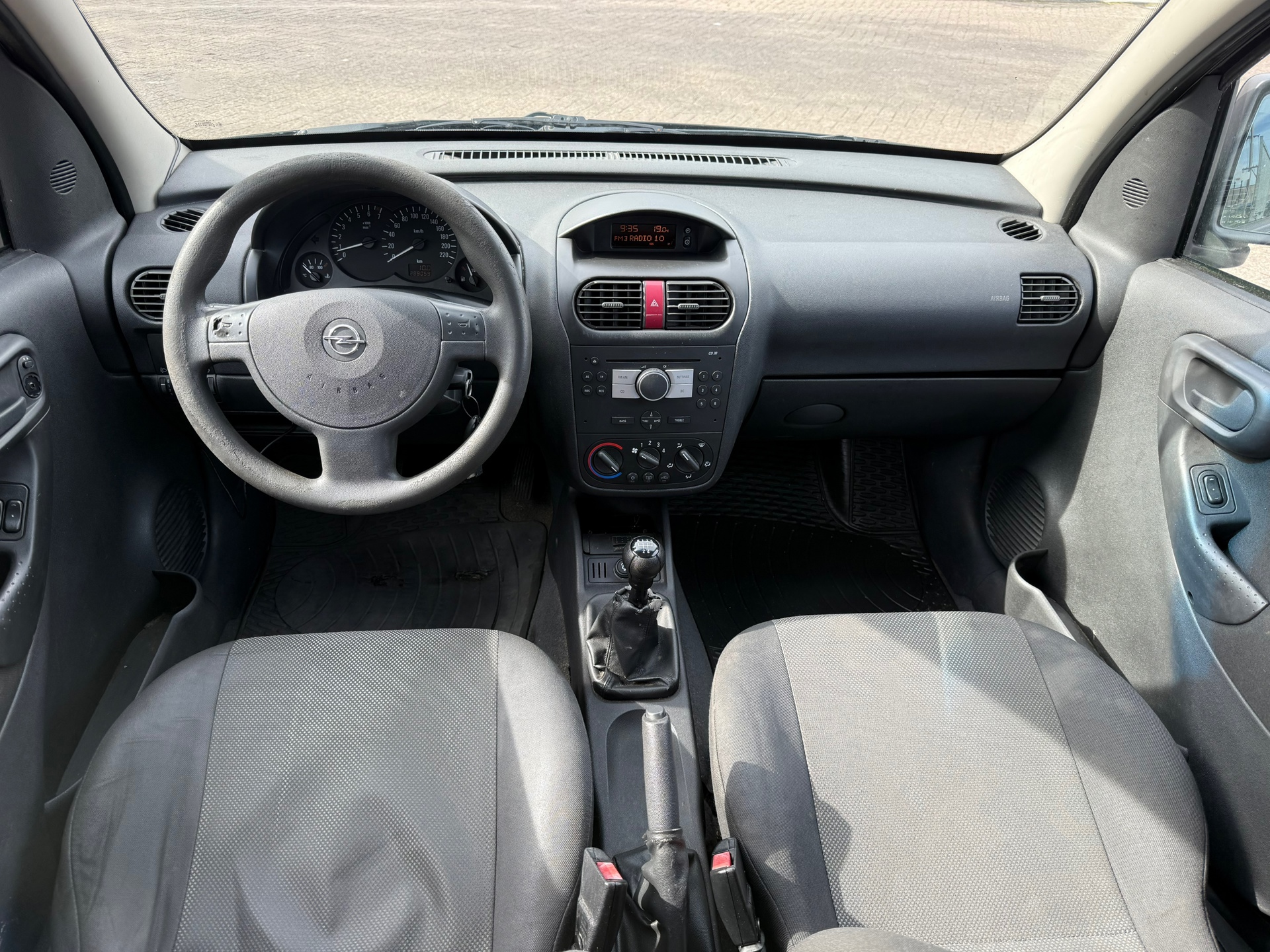 opel-tour-image6.jpg