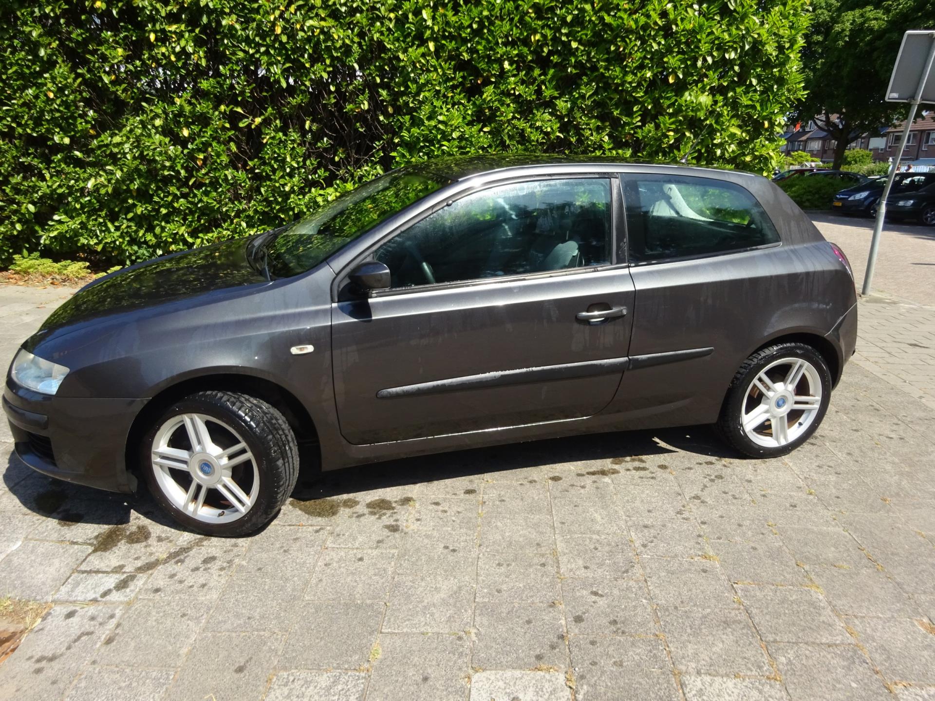 fiat-stilo-image2.jpg