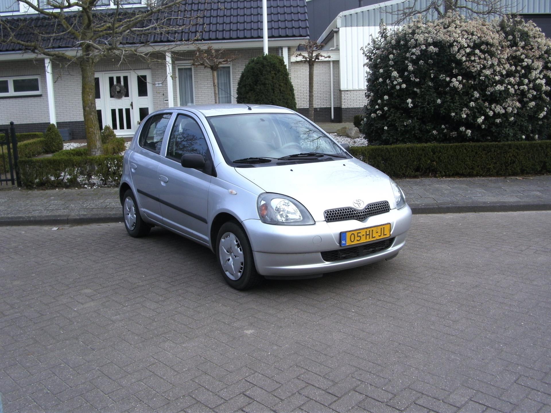 toyota-yaris-image3.jpg