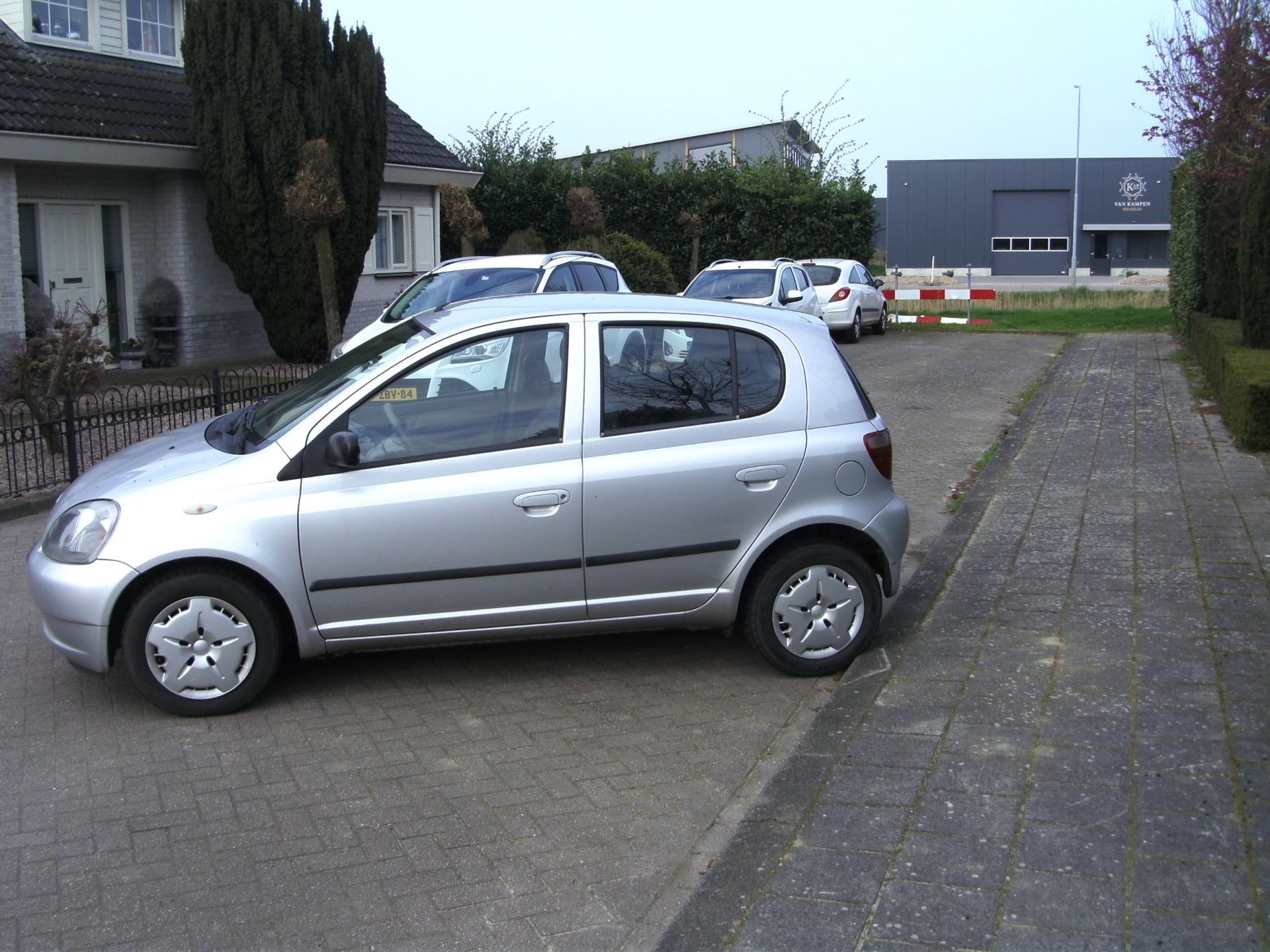 toyota-yaris-image7.jpg
