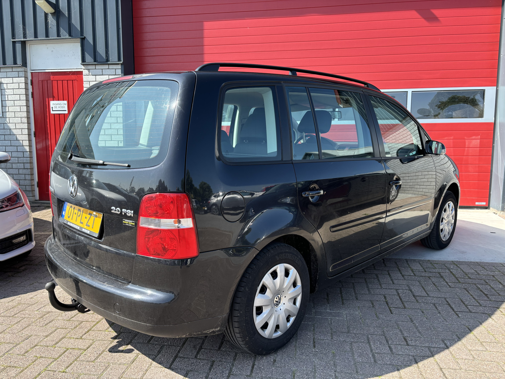 volkswagen-touran-image2.jpg