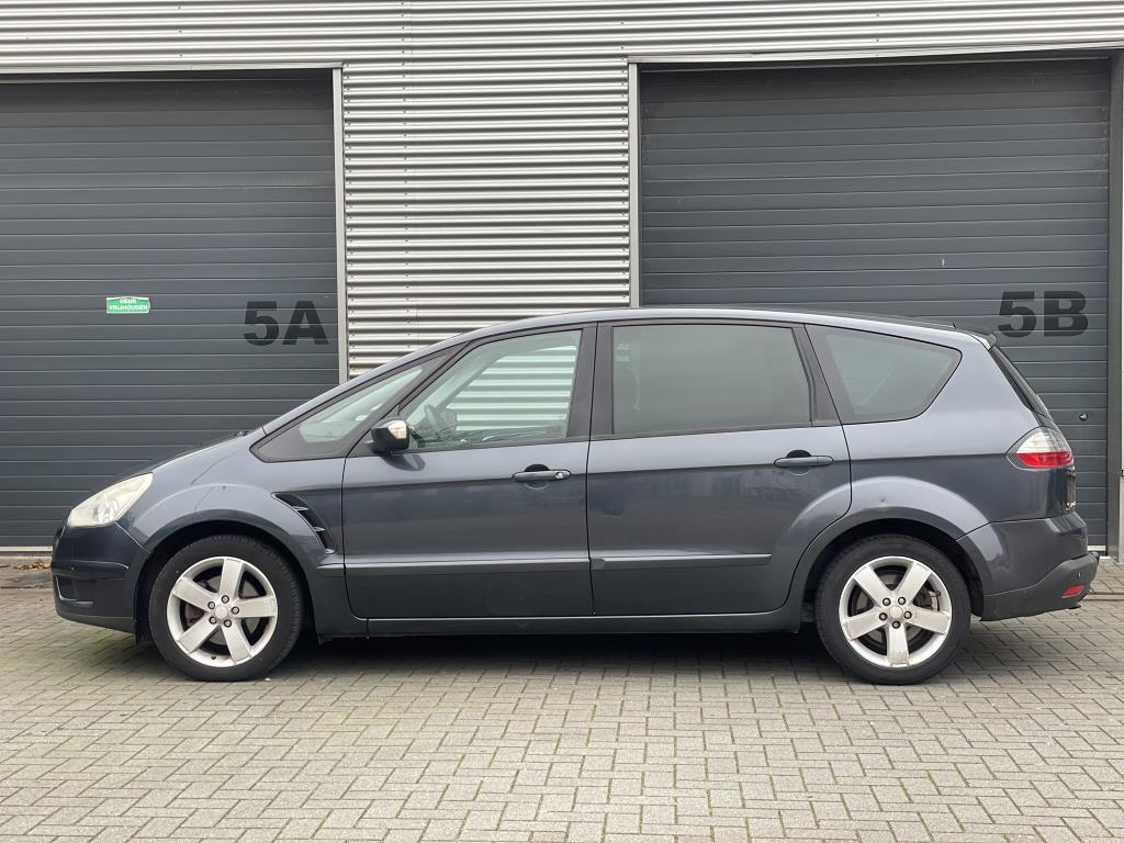 ford-s-max-image2.jpg