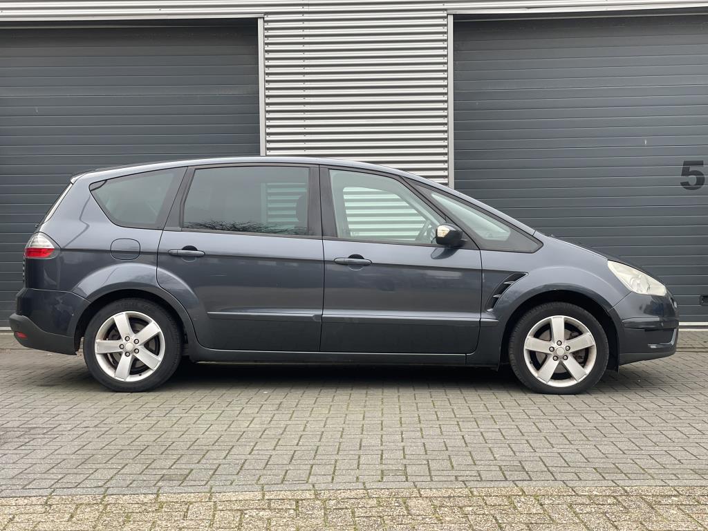 ford-s-max-image5.jpg