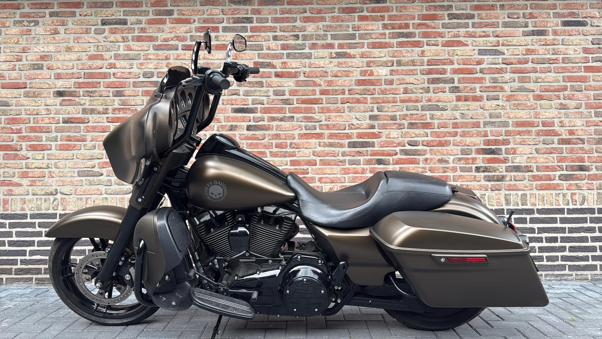 543813843/harley-davidson--image1.jpg