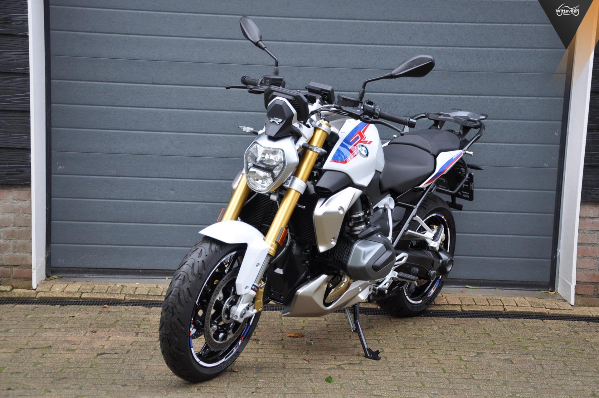 bmw--image6.jpg