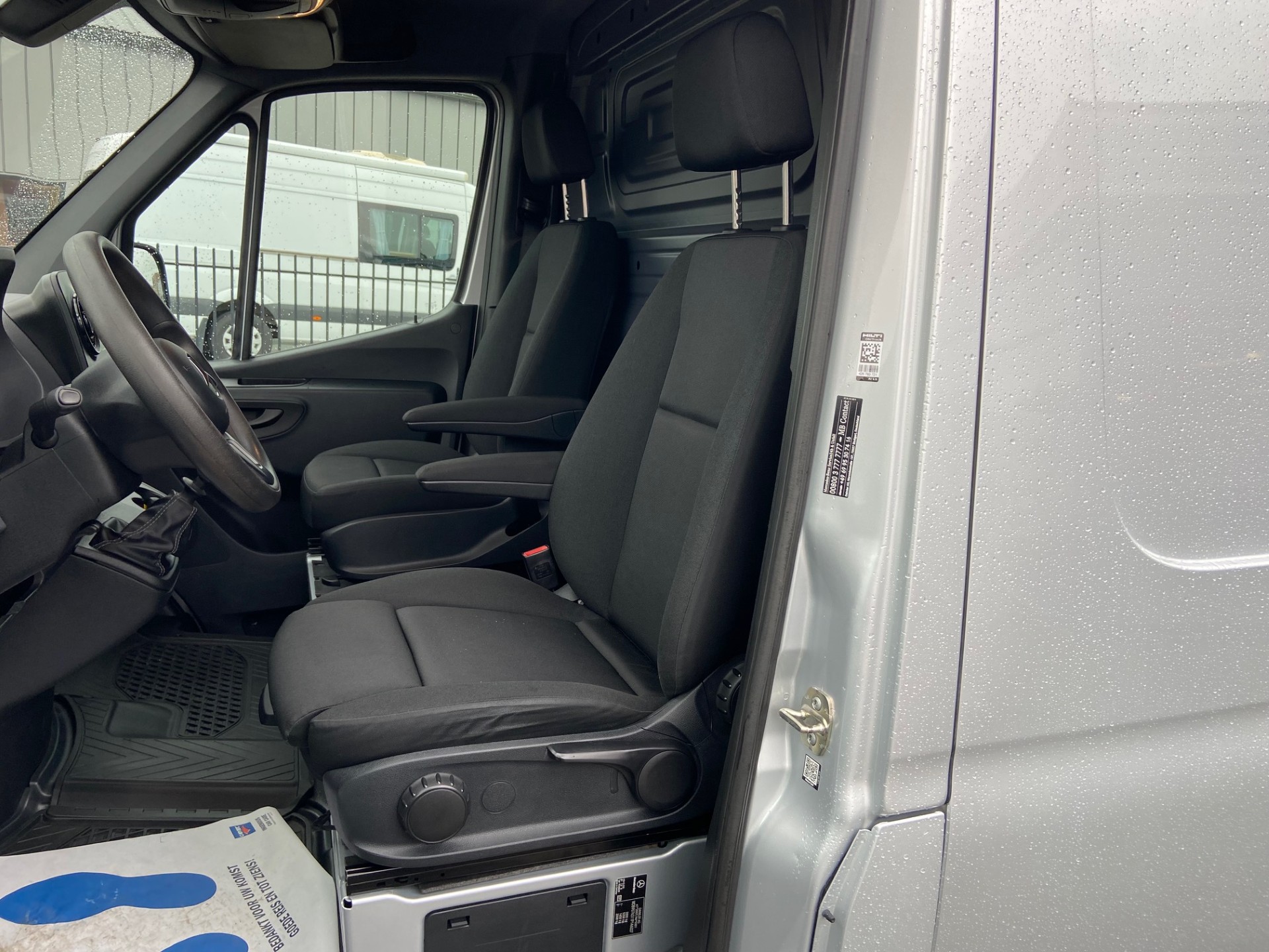 mercedes-benz-sprinter-image10.jpg