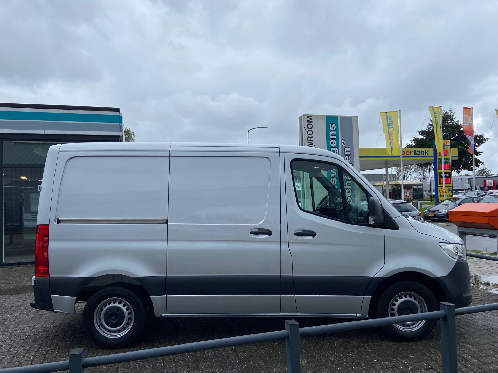 mercedes-benz-sprinter-image2.jpg