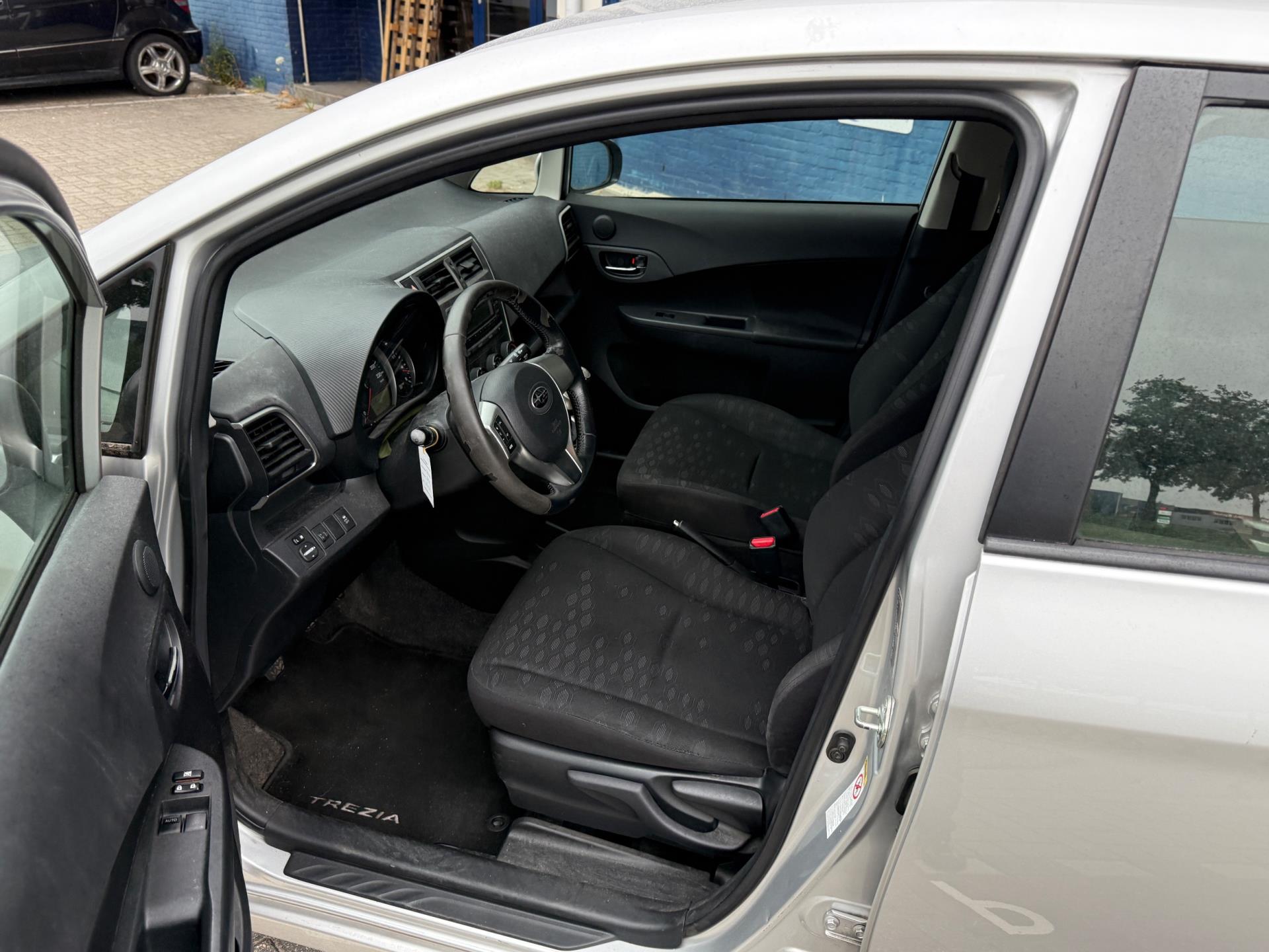 subaru-trezia-image9.jpg