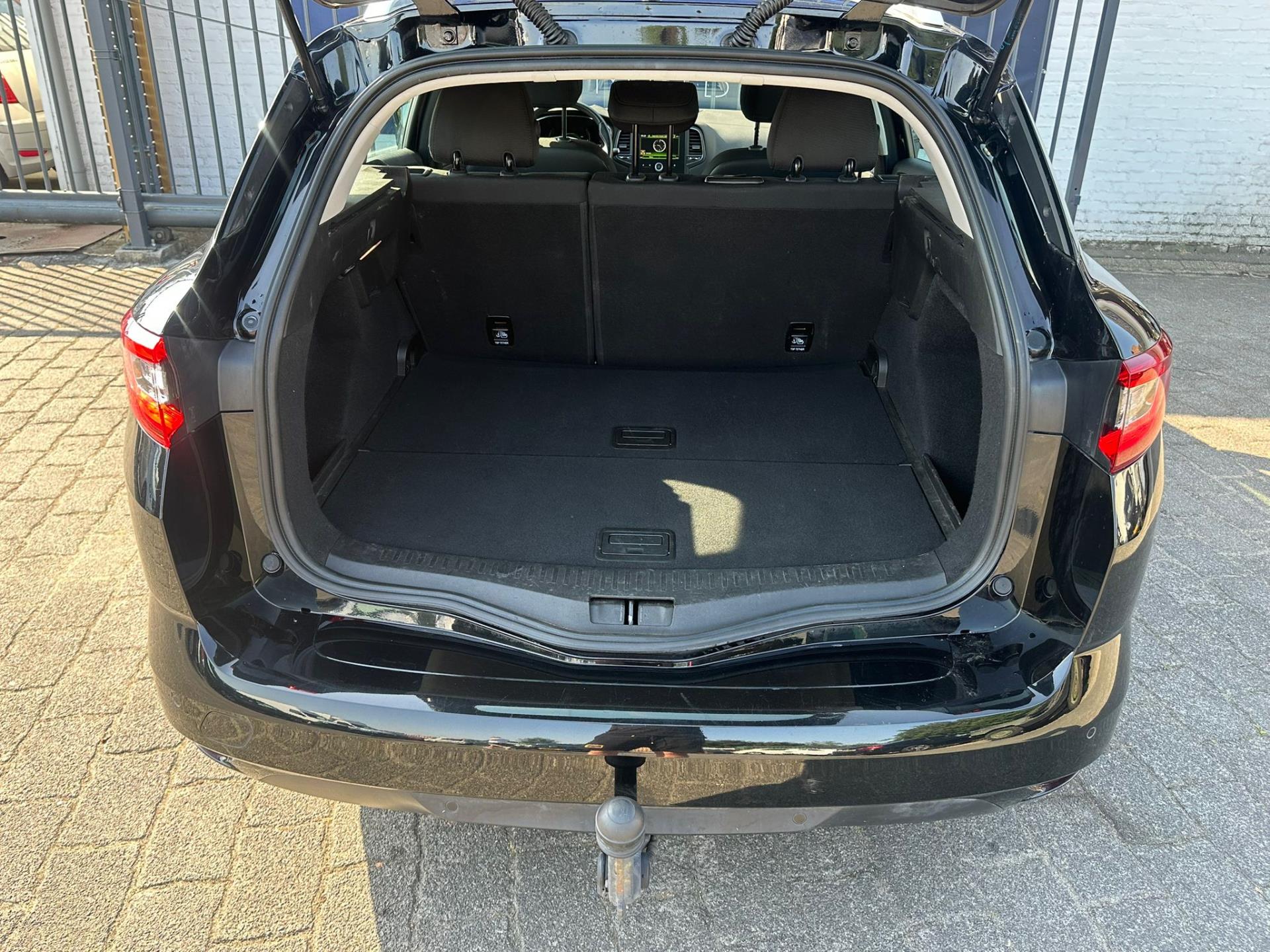 renault-megane-estate-image9.jpg