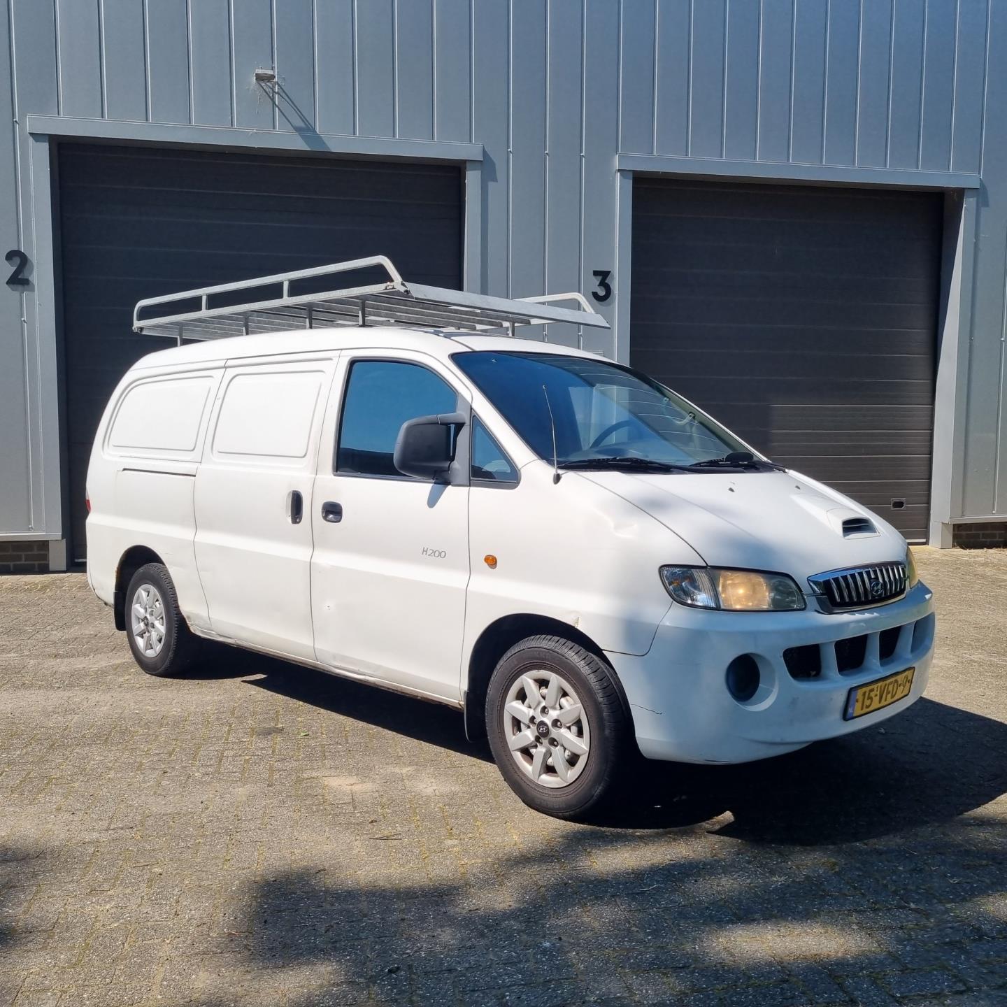 hyundai-h200-image3.jpg