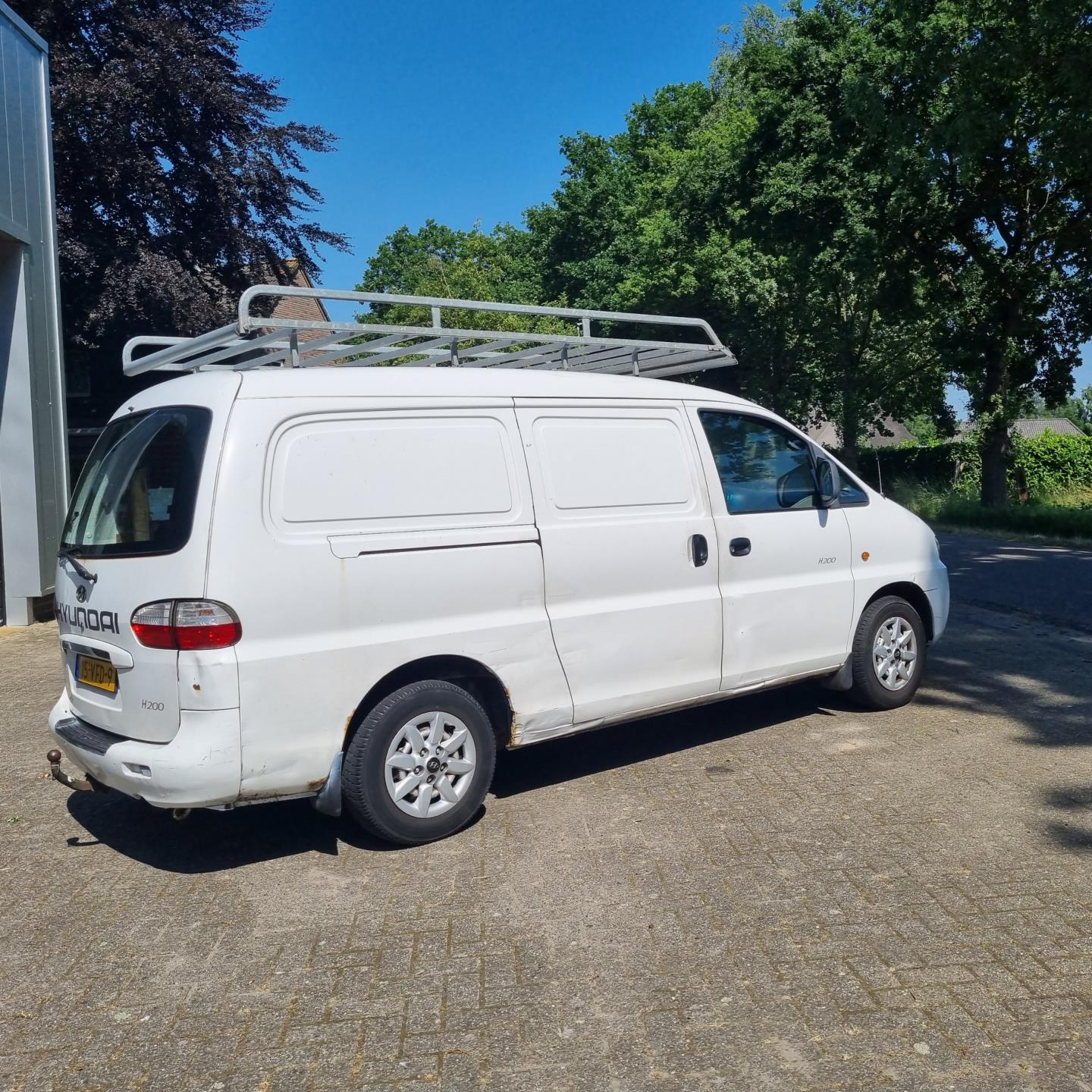 hyundai-h200-image4.jpg