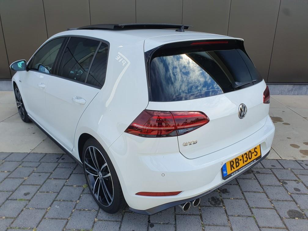 volkswagen-golf-image4.jpg
