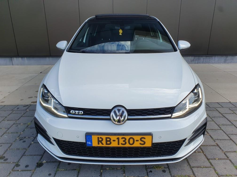 volkswagen-golf-image6.jpg