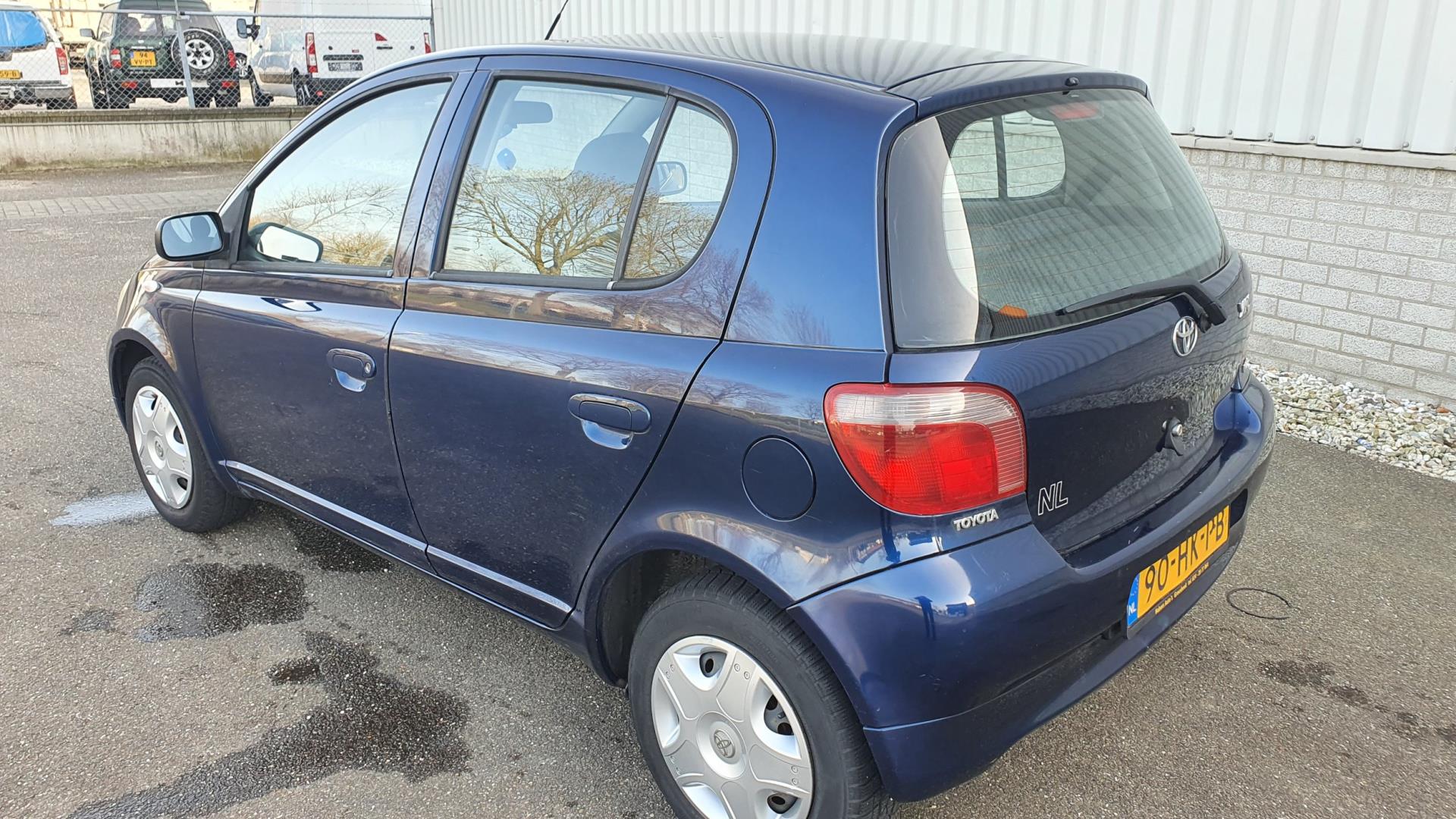 toyota-yaris-image2.jpg