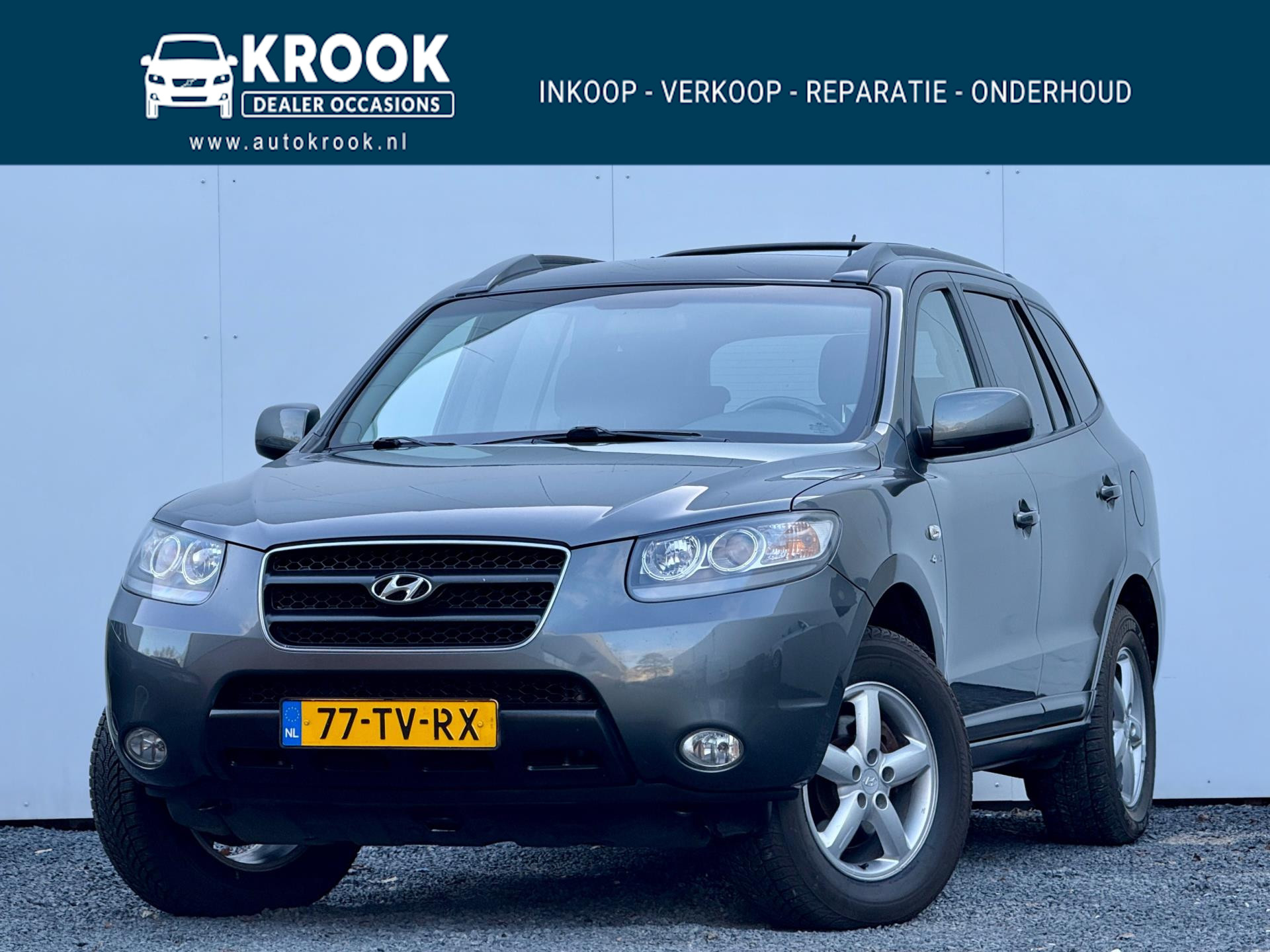 563622672/hyundai-santa-fe-image1.jpg