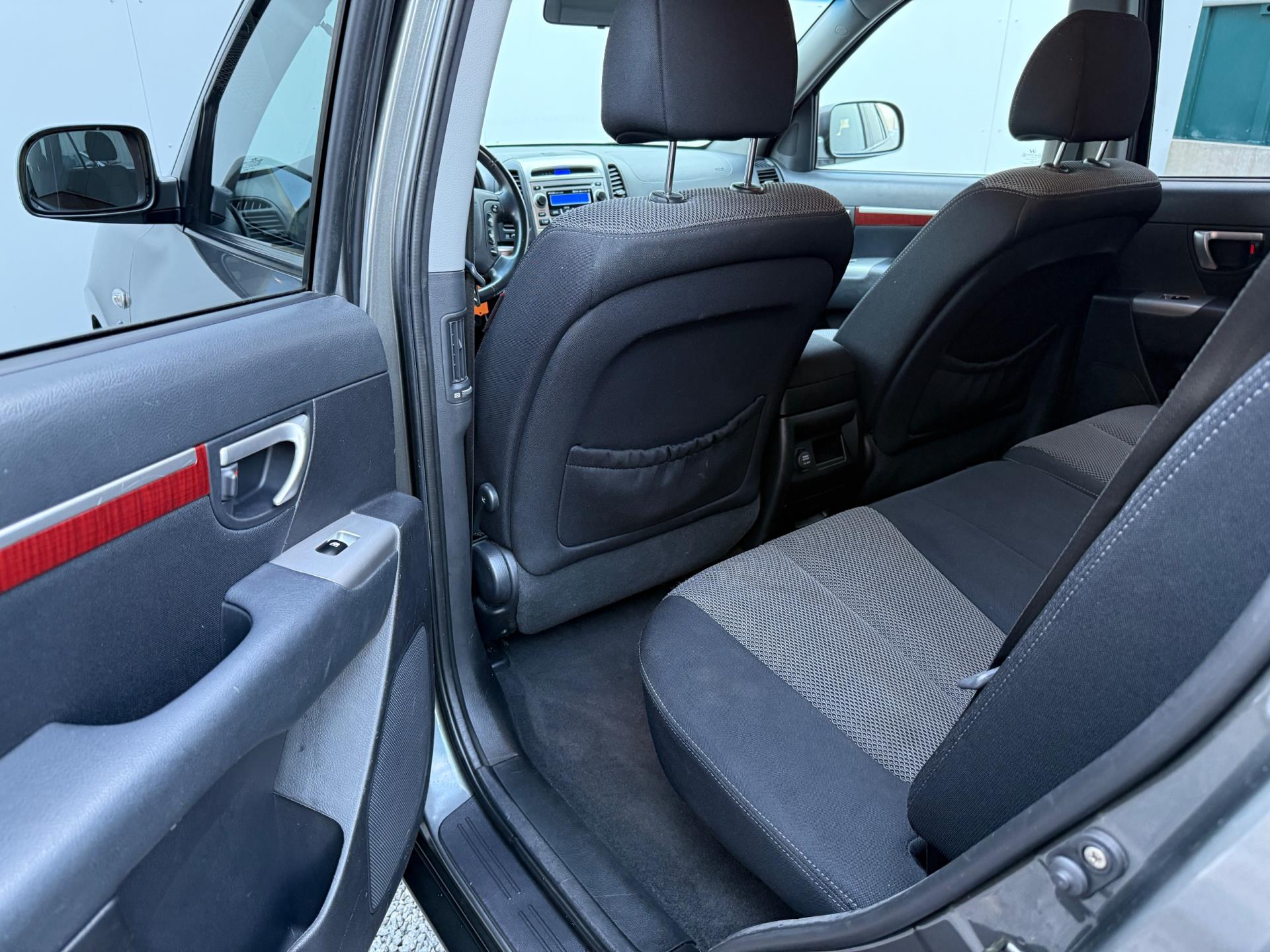 hyundai-santa-fe-image9.jpg