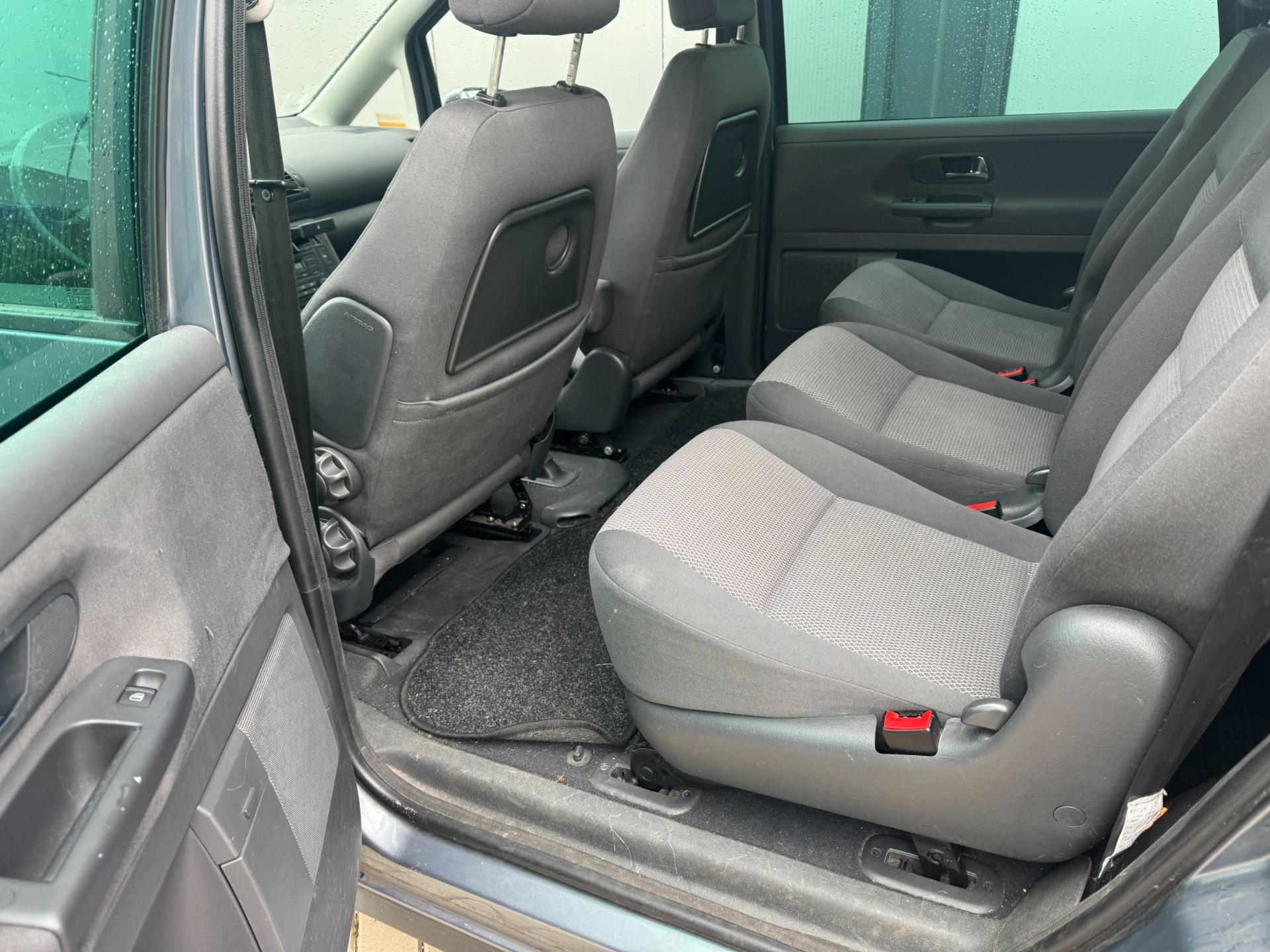 seat-alhambra-image10.jpg