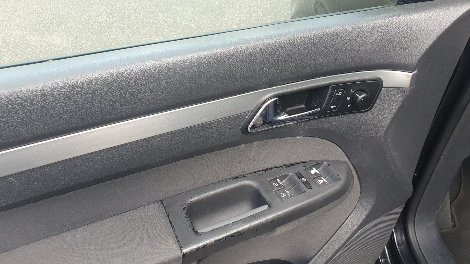 volkswagen-touran-image8.jpg