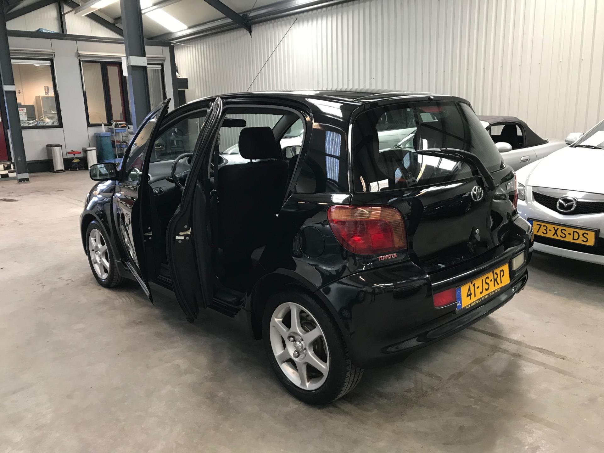toyota-yaris-image4.jpg