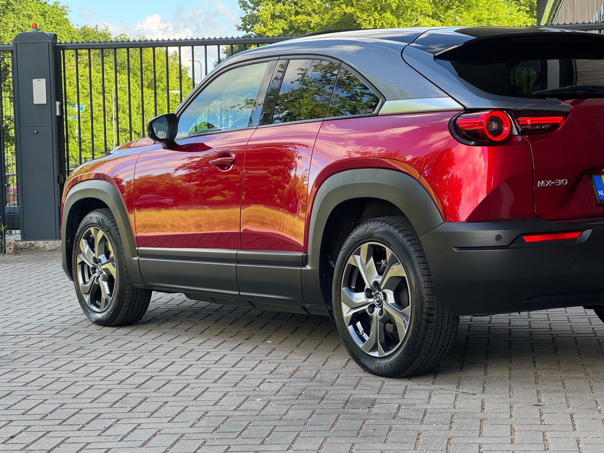 mazda-mx-30-image8.jpg