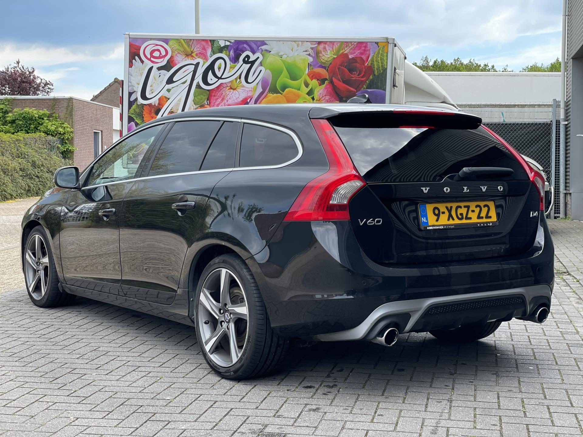 volvo-v60-image3.jpg