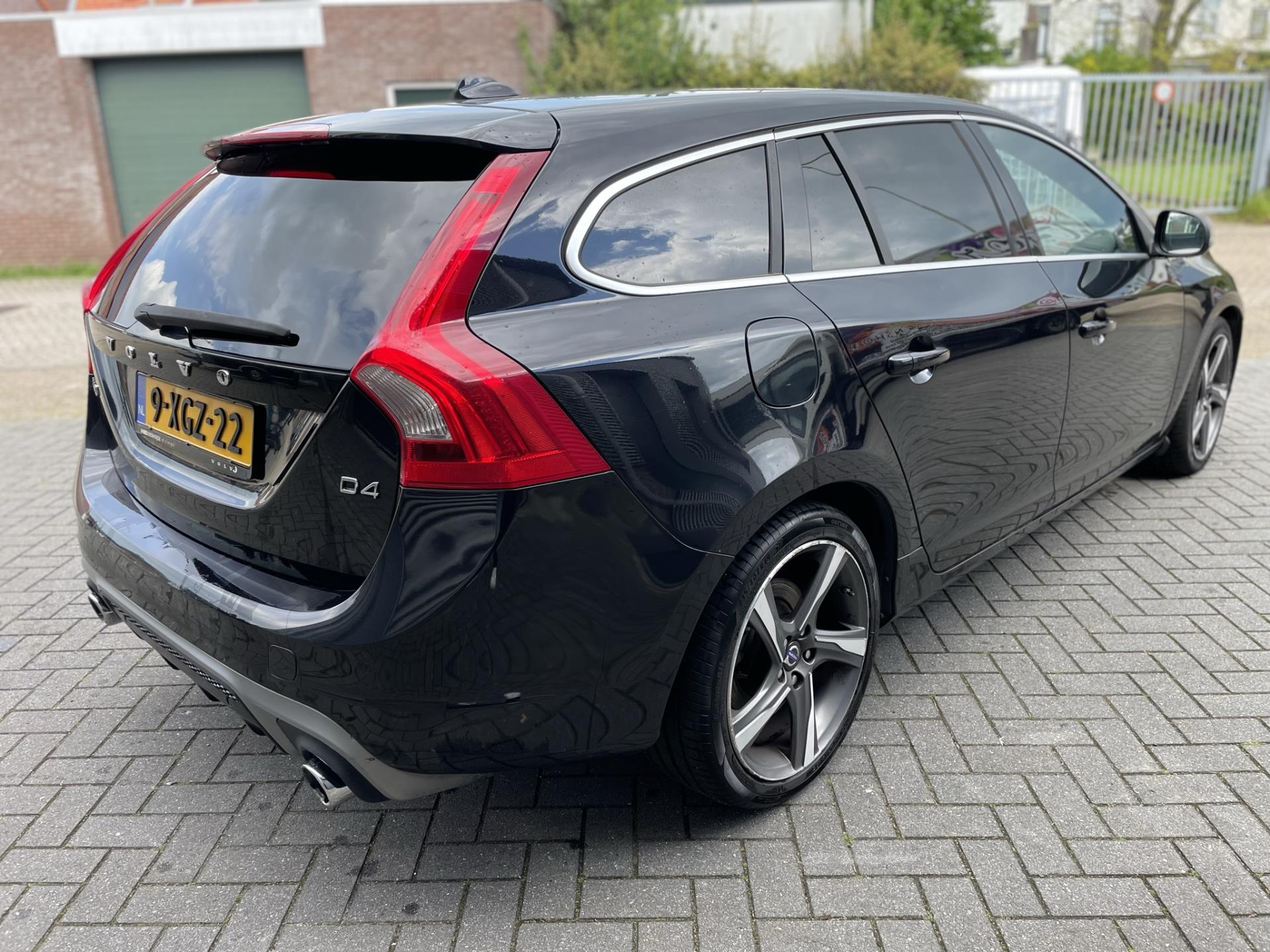 volvo-v60-image4.jpg