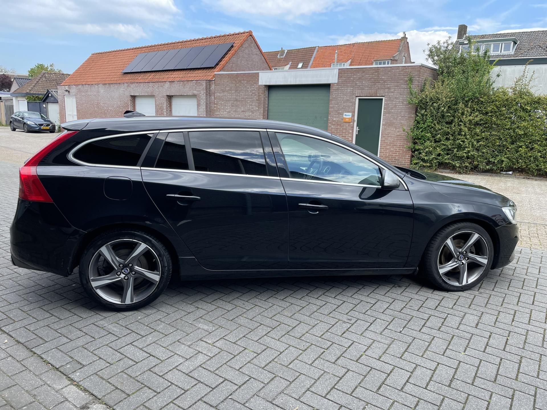 volvo-v60-image5.jpg