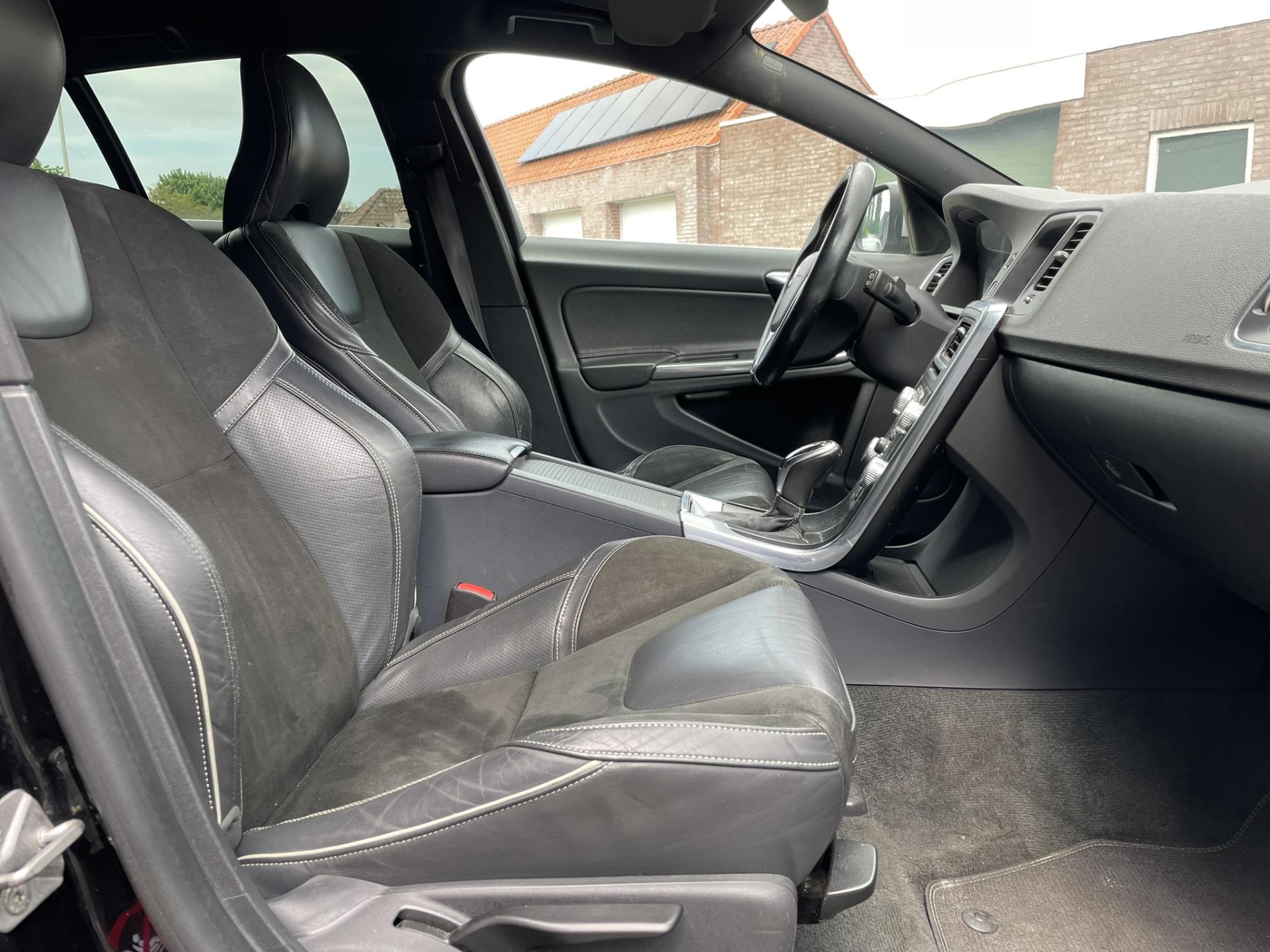 volvo-v60-image8.jpg