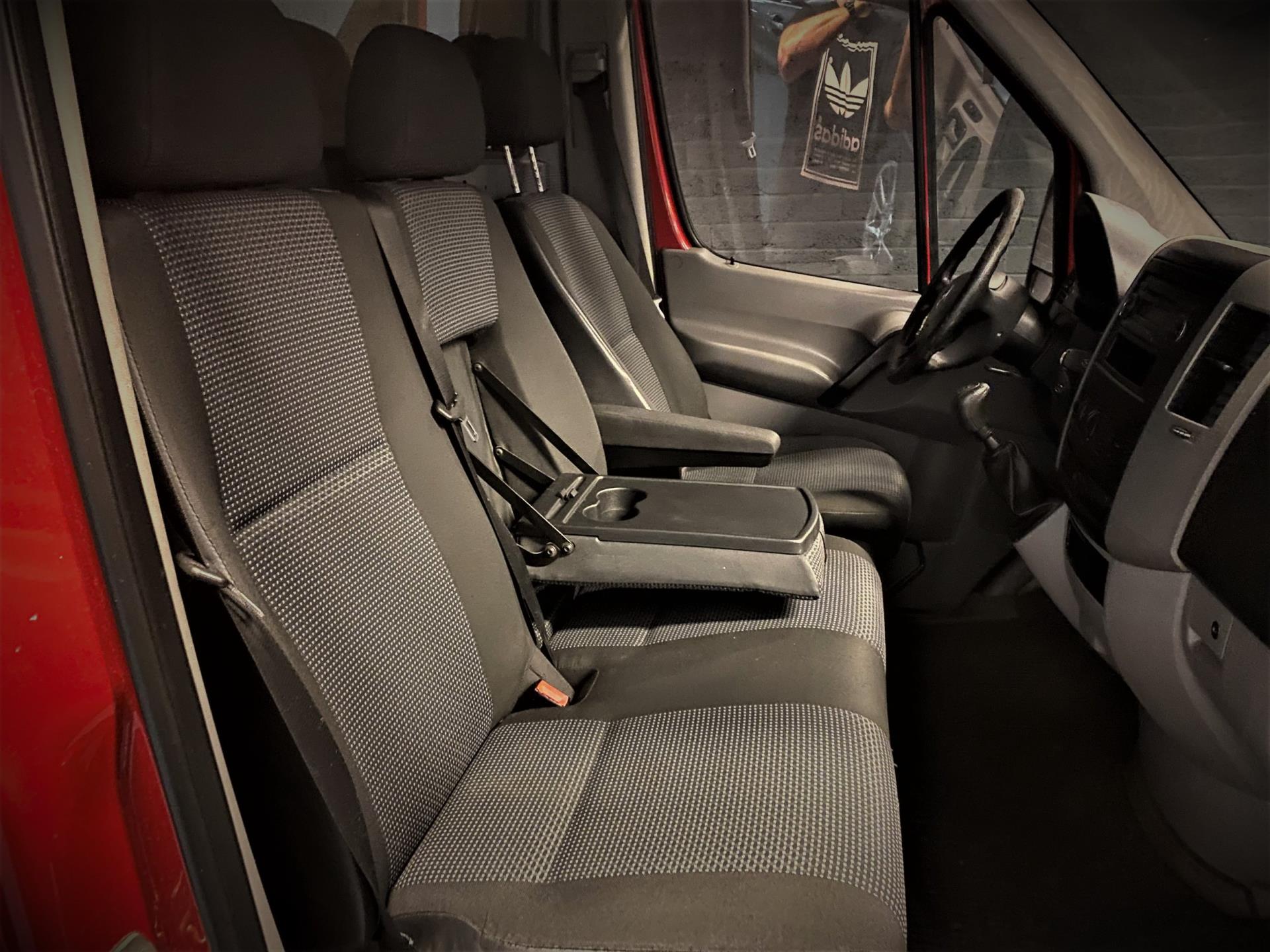 mercedes-benz-sprinter-image8.jpg