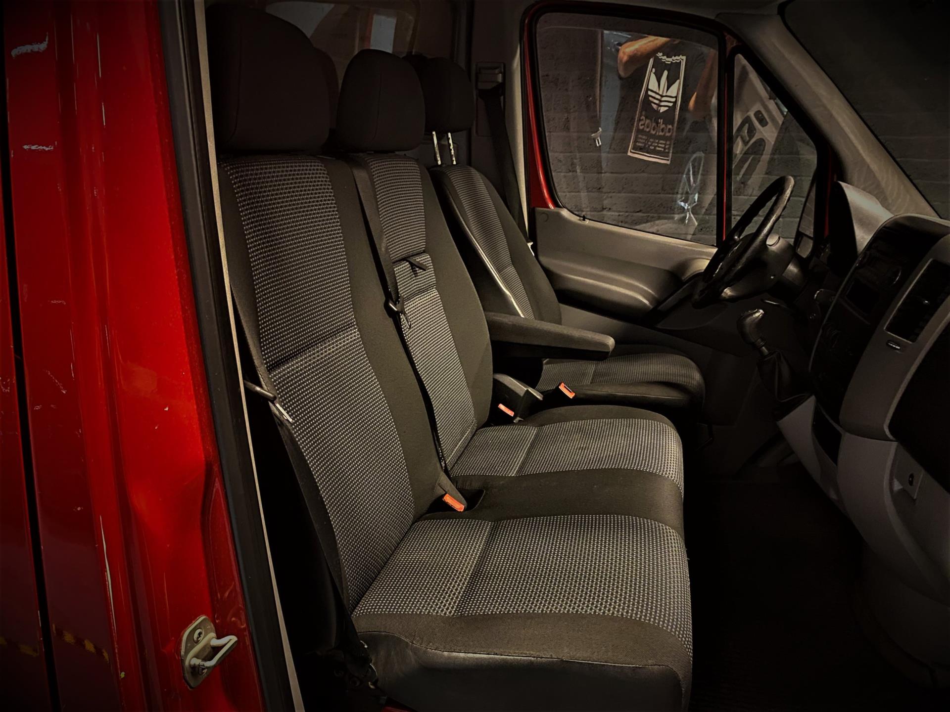 mercedes-benz-sprinter-image9.jpg