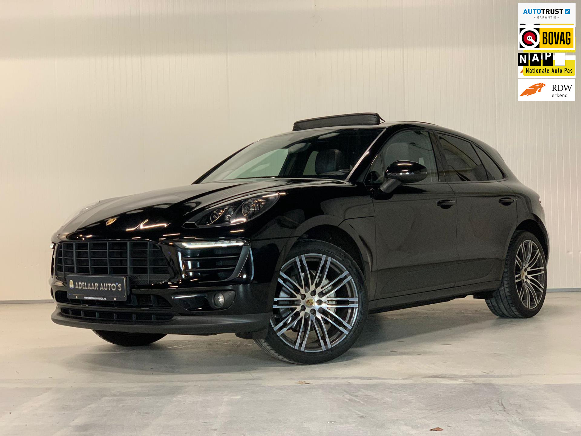 581677629/porsche-macan-image1.jpg