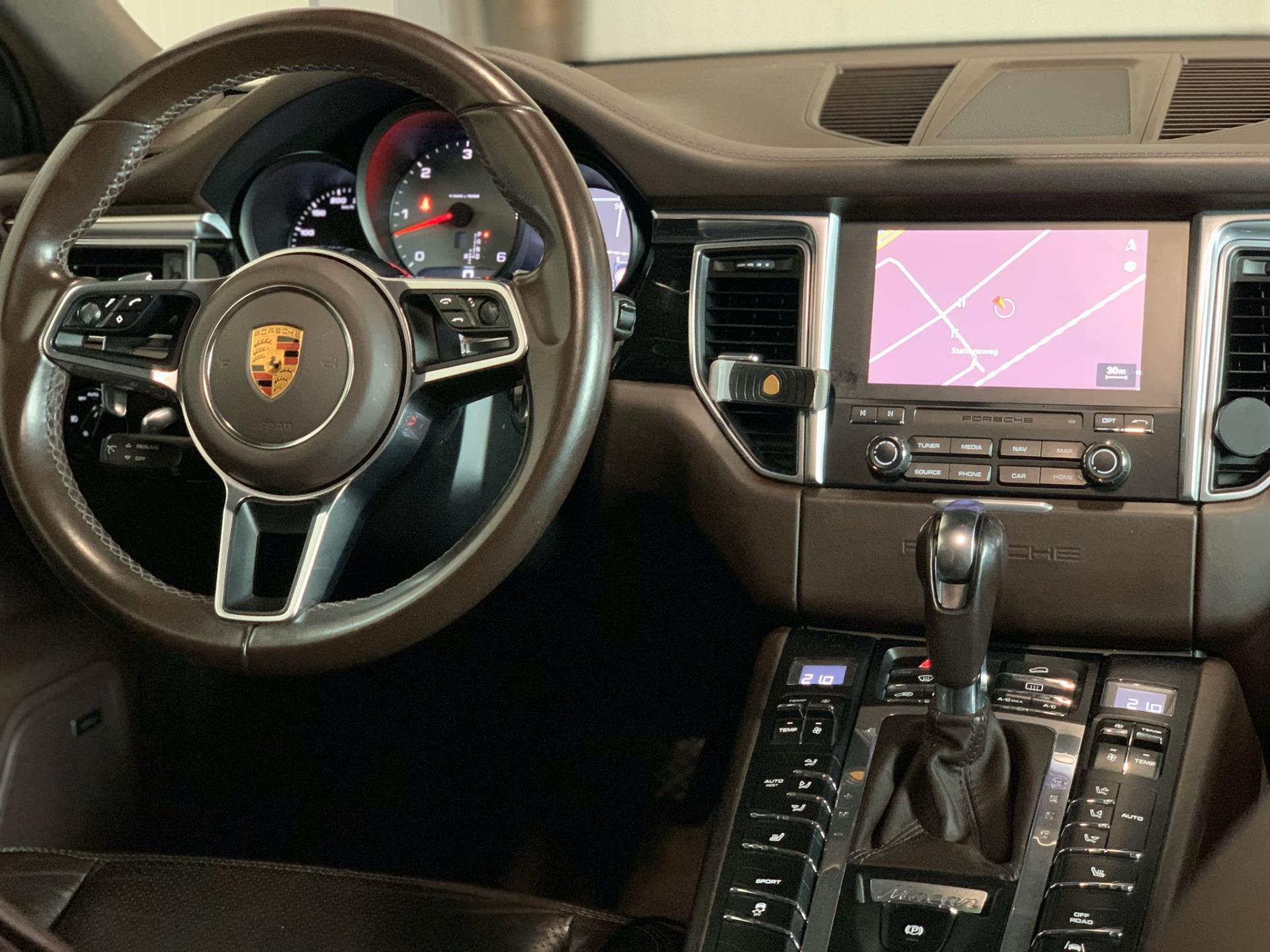 porsche-macan-image8.jpg