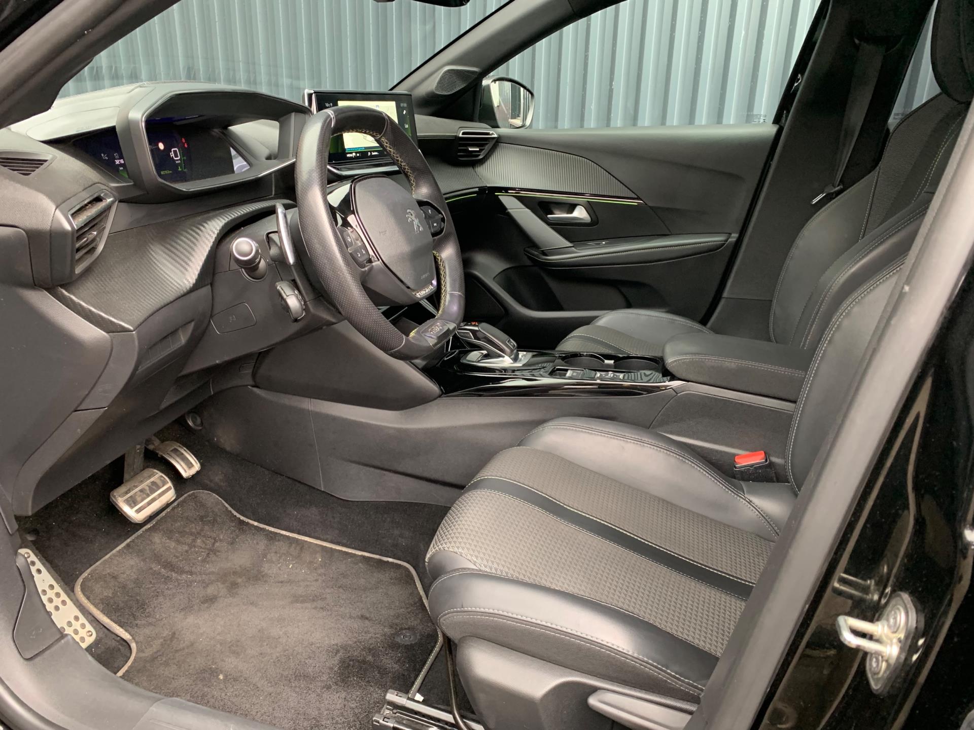 peugeot-208-image10.jpg