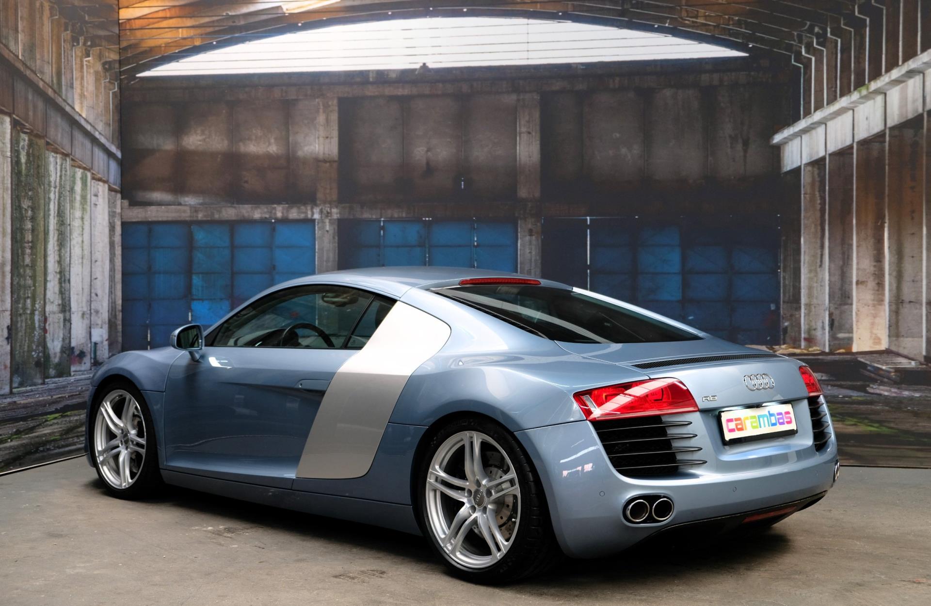 audi-r8-image8.jpg