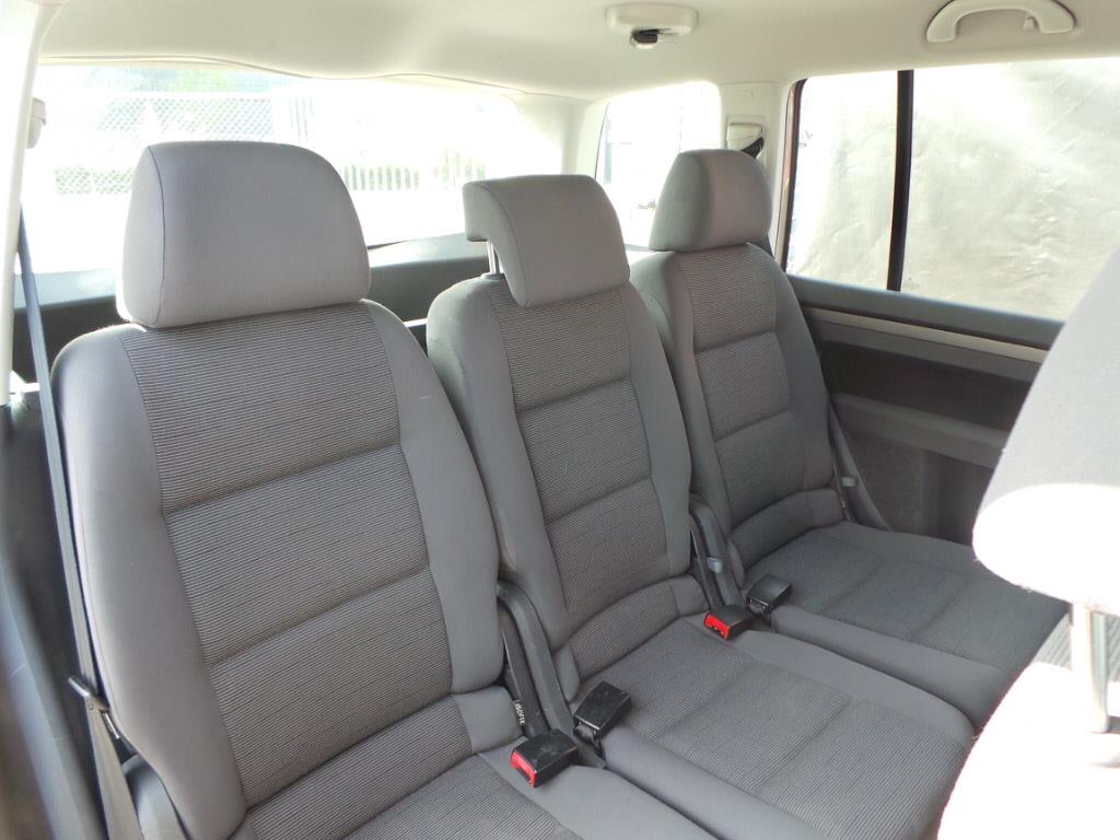 volkswagen-touran-image6.jpg