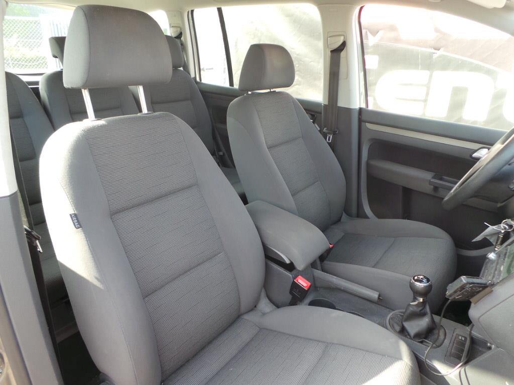 volkswagen-touran-image9.jpg