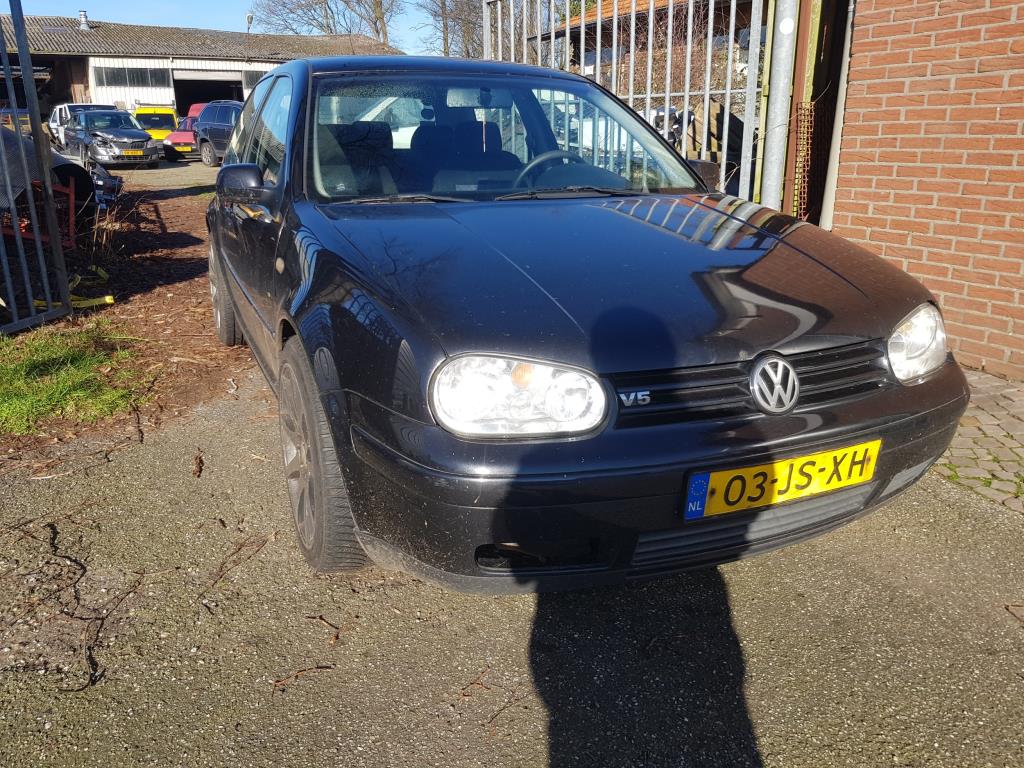volkswagen-golf-image4.jpg
