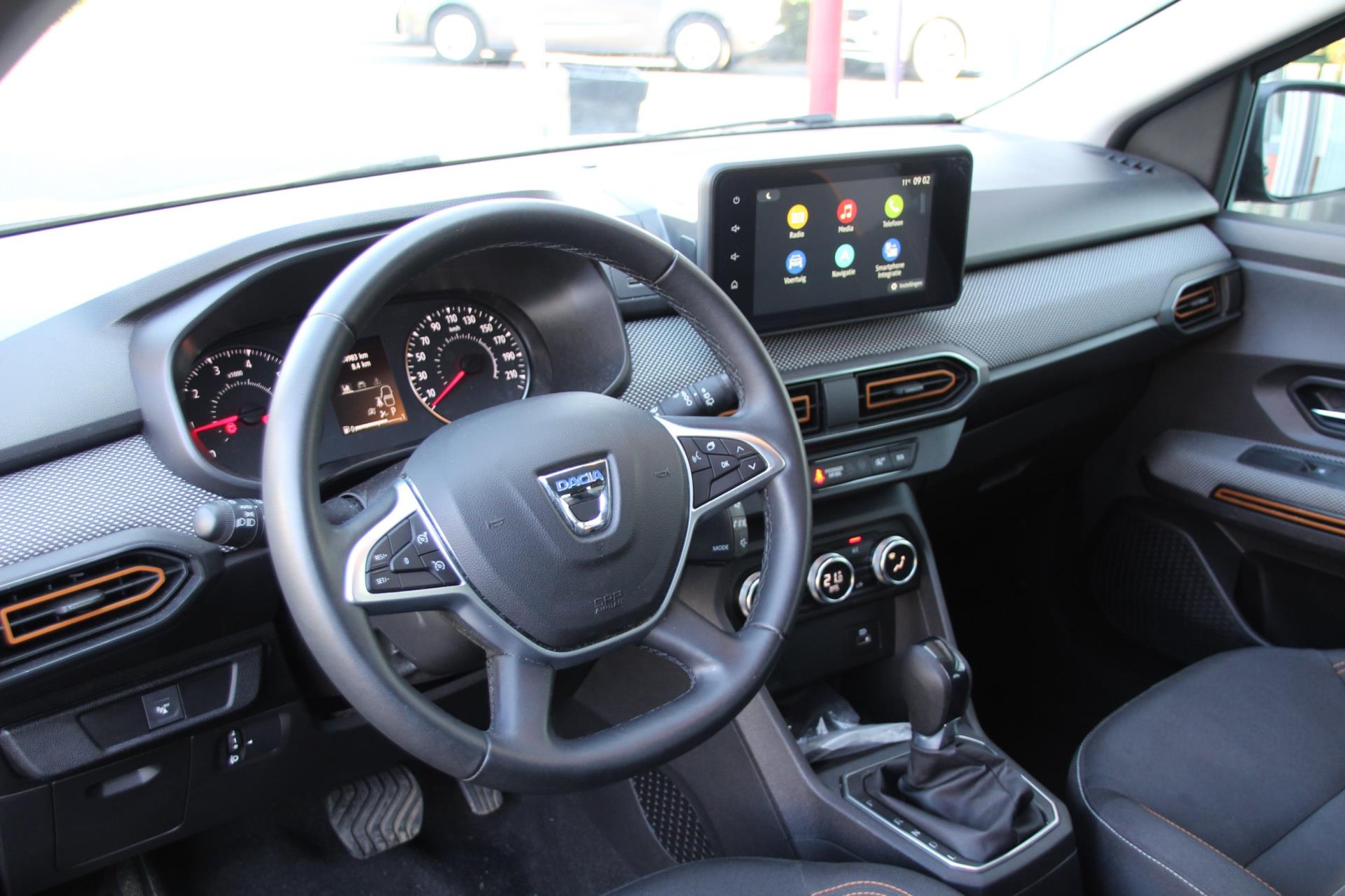 dacia-sandero-stepway-image9.jpg