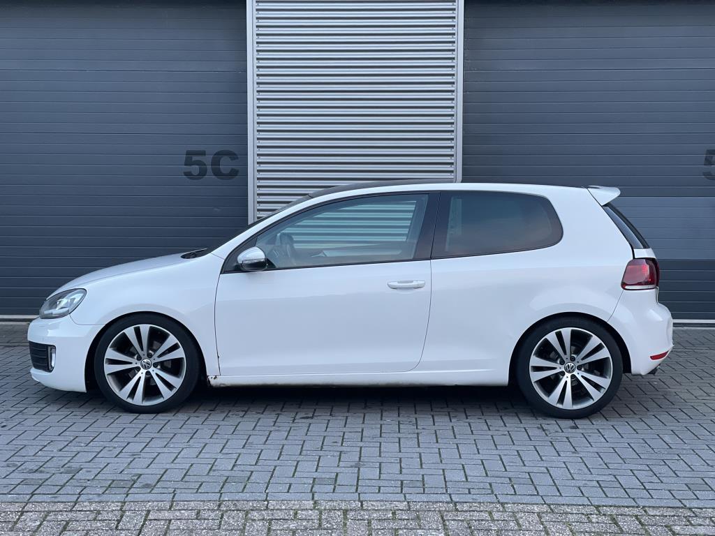volkswagen-golf-image2.jpg
