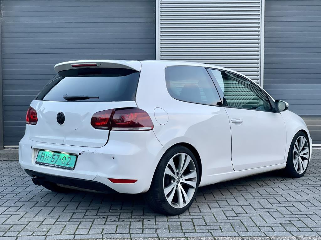 volkswagen-golf-image4.jpg