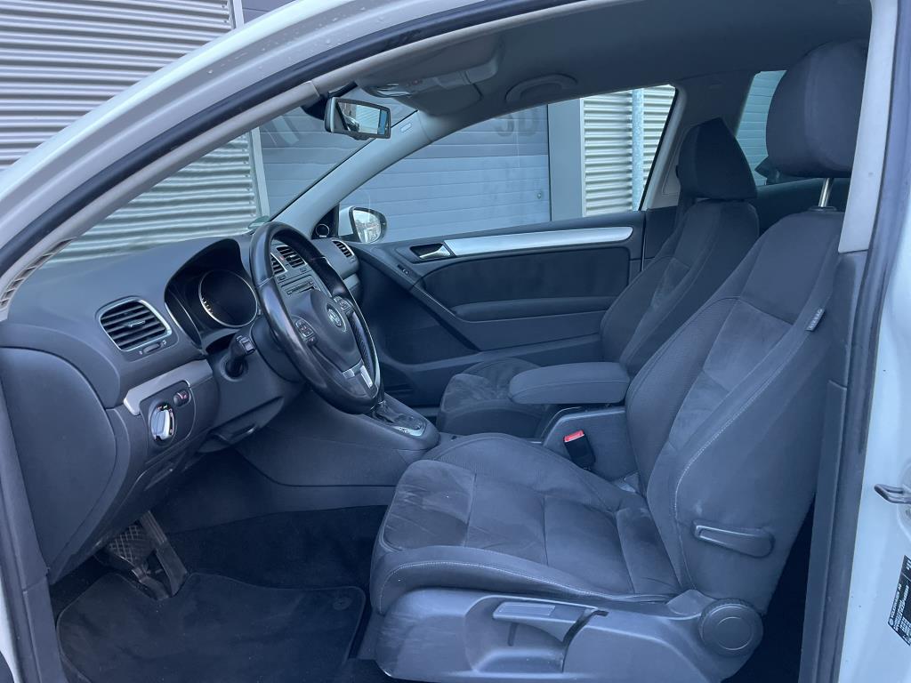volkswagen-golf-image8.jpg