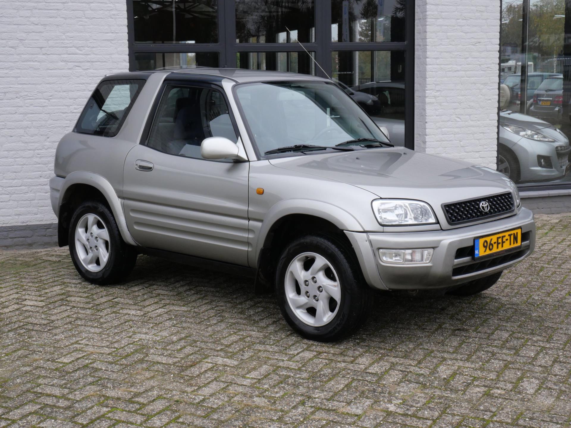 toyota-funcruiser-rav4-image4.jpg