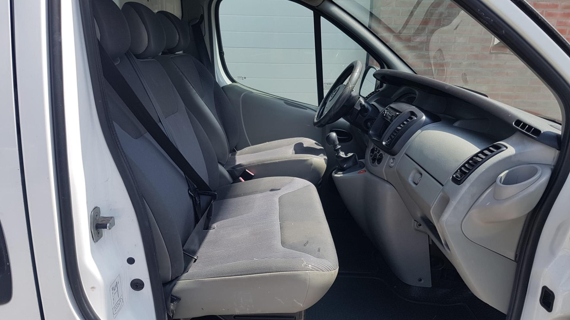 opel-vivaro-image10.jpg