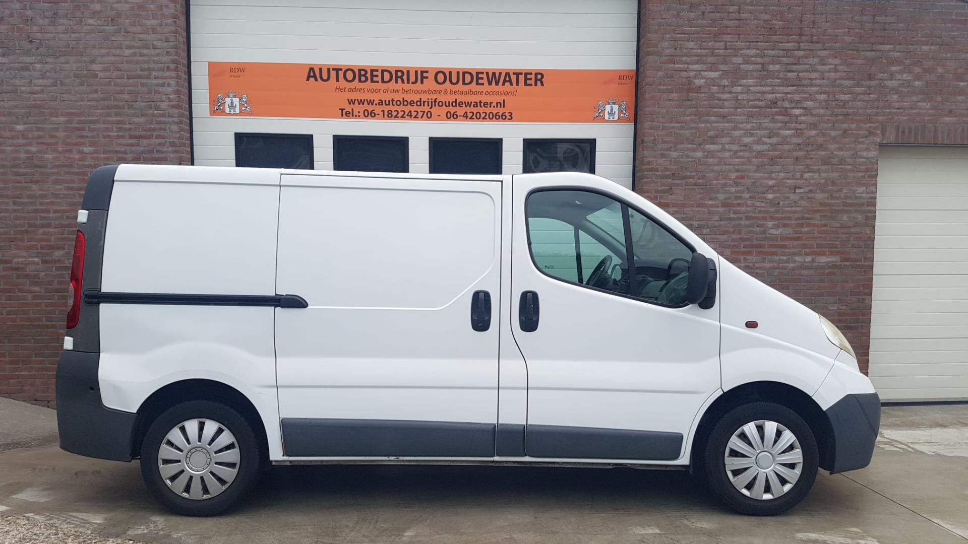 opel-vivaro-image8.jpg