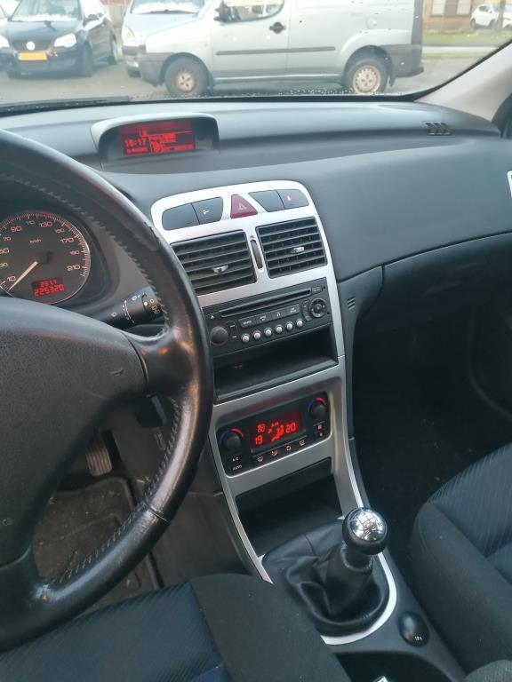 peugeot-307-image6.jpg
