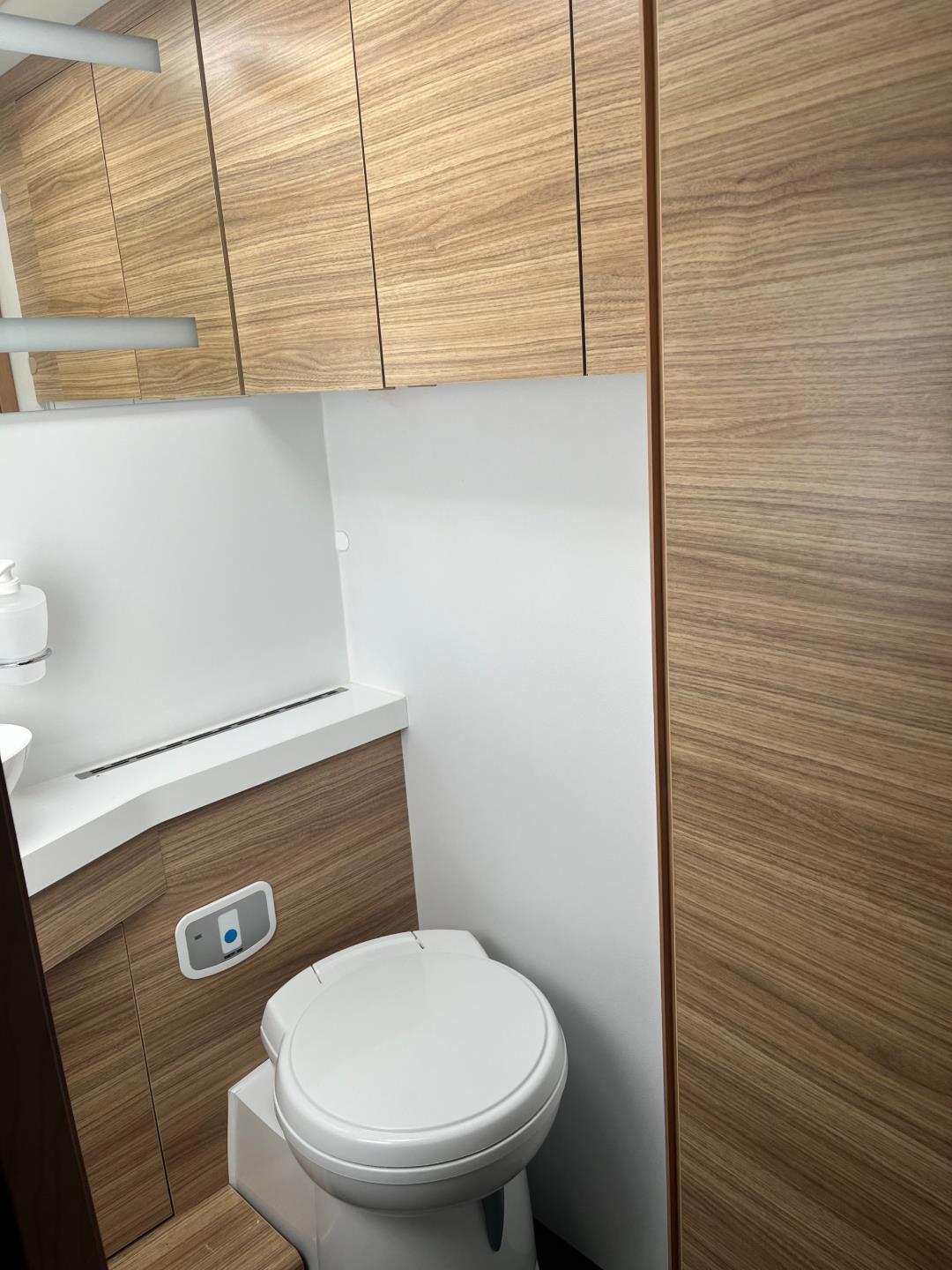 adria--image10.jpg