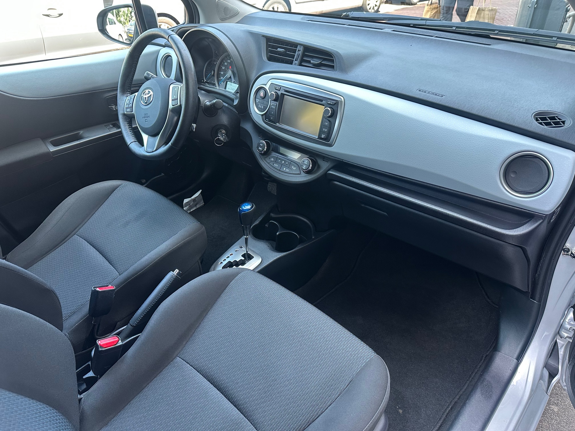 toyota-yaris-image8.jpg