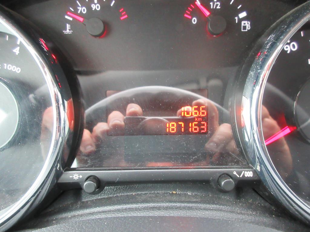 peugeot-3008-image7.jpg