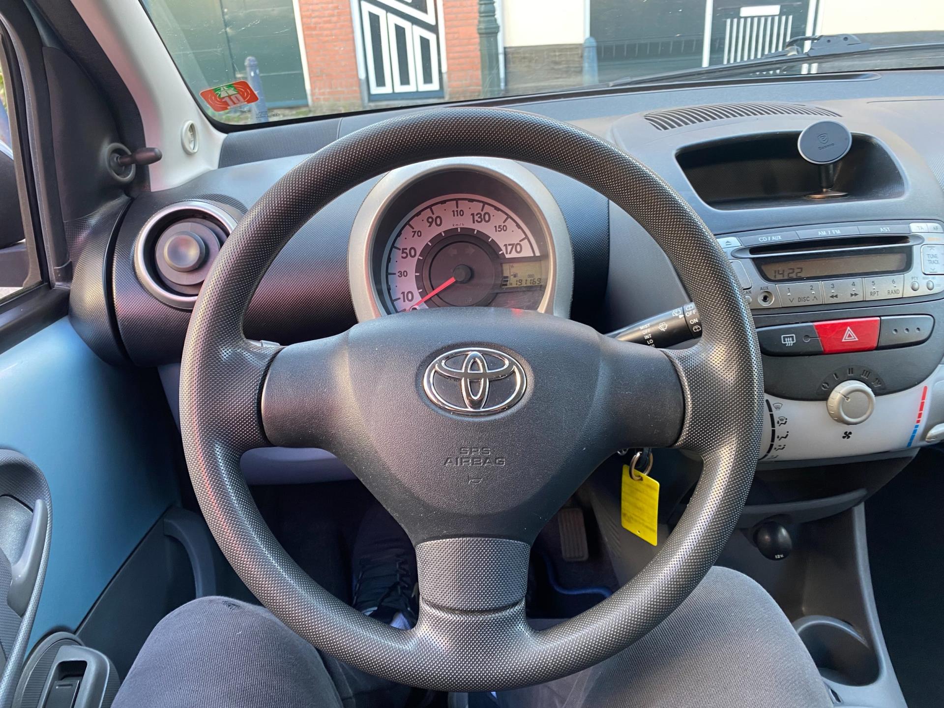 toyota-aygo-image9.jpg