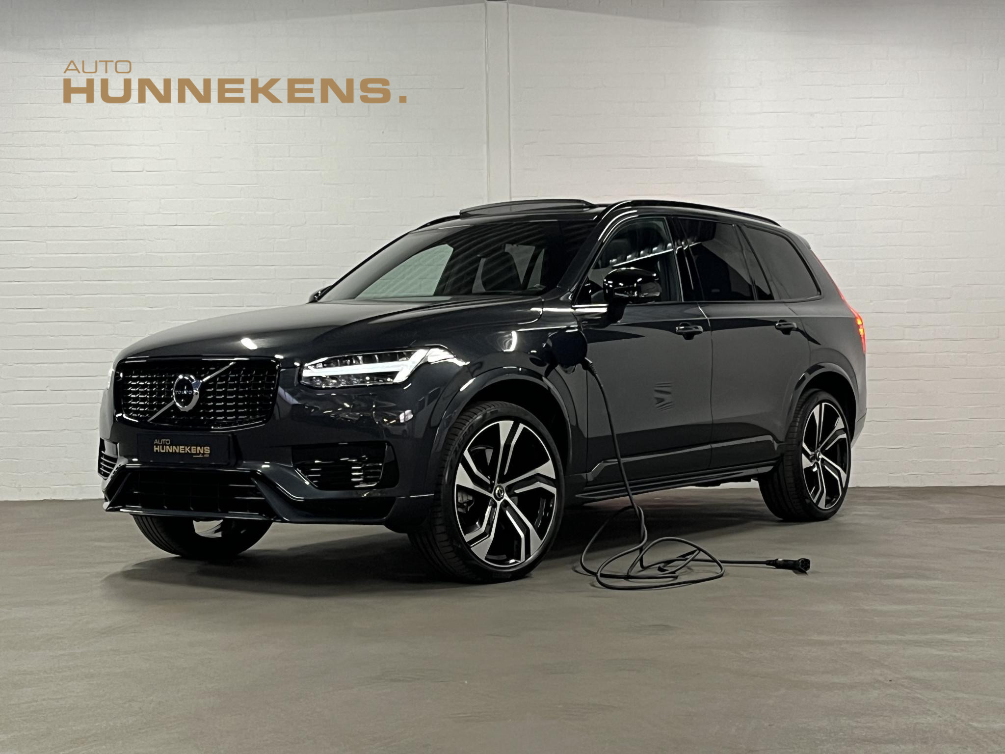 627275461/volvo-xc90-image1.jpg